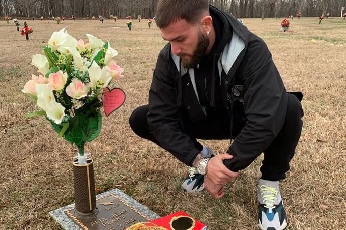 الملاكم كيلب بلانت ملخص